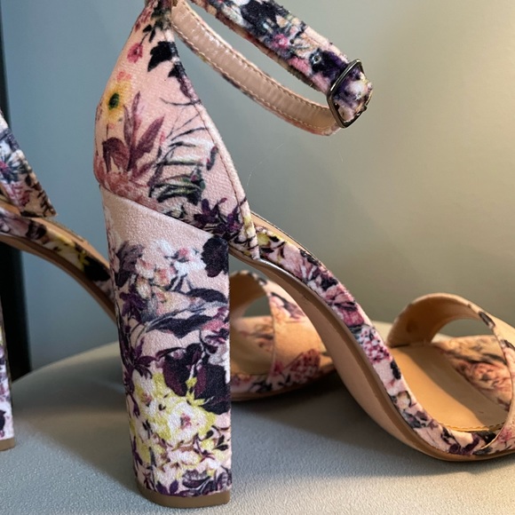 STEVE MADDEN - Carrson Shoes - Picture 7 of 8